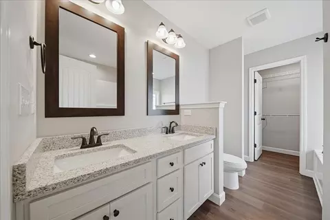 Bath - 101 Crooked Tree Dr, Gaffney, SC 29341 photo 2 of 4
