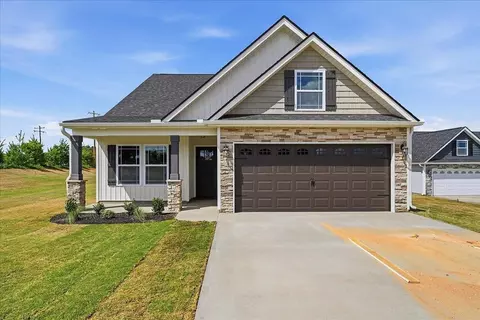101 Crooked Tree Dr, Gaffney, SC 29341