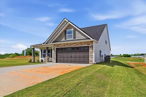 Exterior - 101 Crooked Tree Dr, Gaffney, SC 29341 photo 3 of 5