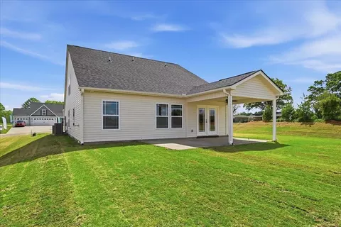 Exterior - 101 Crooked Tree Dr, Gaffney, SC 29341 photo 4 of 5