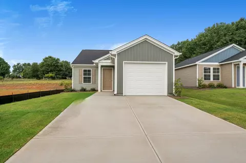 123 Cloverfield Ln, Spartanburg, SC 29303