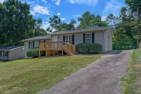 106 Washington Ct, Cowpens, SC 29330