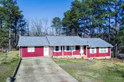 325 Shoally Ridge Dr, Boiling Springs, SC 29316