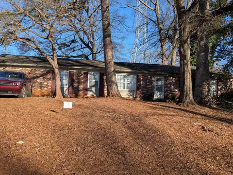 2042 Evergreen Dr, Boiling Springs, SC 29316