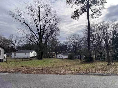 620 Broad St, Gaffney, SC 29341 photo 3