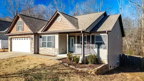 227 Heritage Creek Dr, Boiling Springs, SC 29316