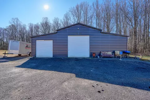 Exterior - 899 Hampton Rd, Lyman, SC 29365 photo 8 of 10