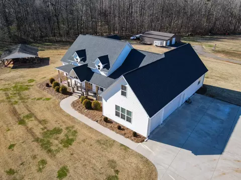 Exterior - 899 Hampton Rd, Lyman, SC 29365 photo 4 of 10