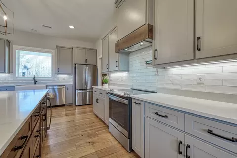 Kitchen - 899 Hampton Rd, Lyman, SC 29365 photo 6 of 7
