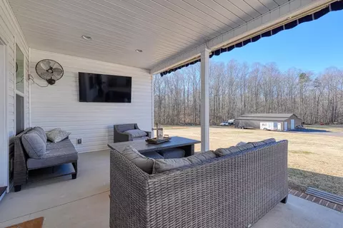 Exterior - 899 Hampton Rd, Lyman, SC 29365 photo 2 of 10