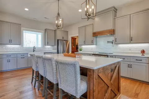 Kitchen - 899 Hampton Rd, Lyman, SC 29365 photo 3 of 7