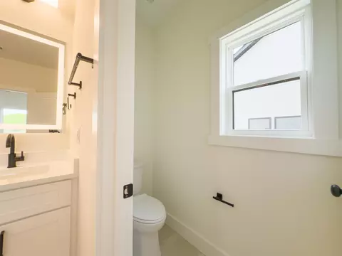 Bath - 250 Artisan Dr, Lyman, SC 29365 photo 6 of 8