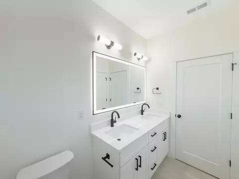 Bath - 250 Artisan Dr, Lyman, SC 29365 photo 3 of 8