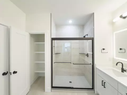 Bath - 250 Artisan Dr, Lyman, SC 29365 photo 7 of 8