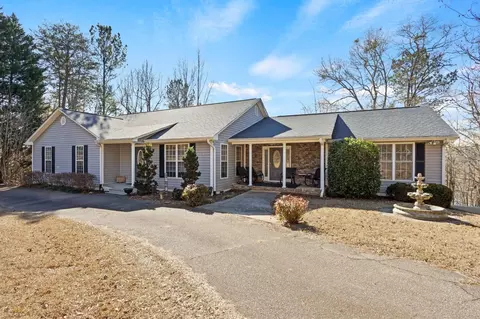 132 Englewood Dr, Inman, SC 29349