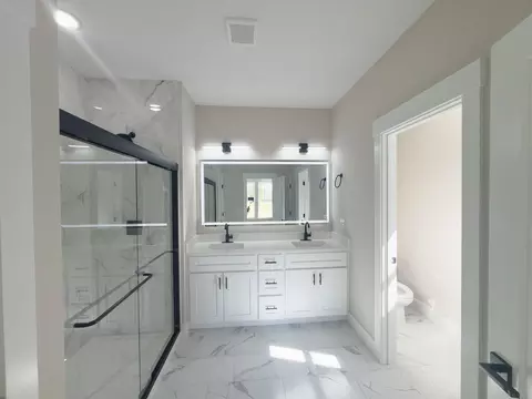 Bath - 242 Artisan Dr, Lyman, SC 29365 photo 4 of 7