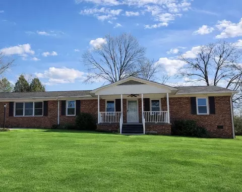 127 Crystal Dr, Cowpens, SC 29330