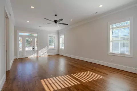 205 Pine St, Greer, SC 29650 photo 2