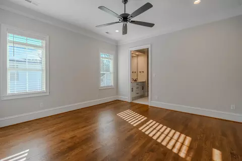 205 Pine St, Greer, SC 29650 photo 3