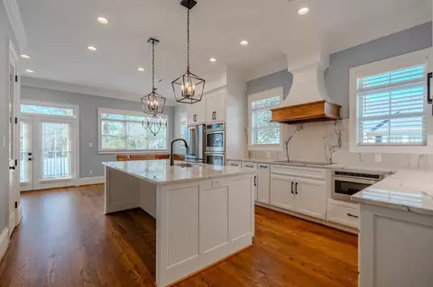 205 Pine St, Greer, SC 29650 photo 5