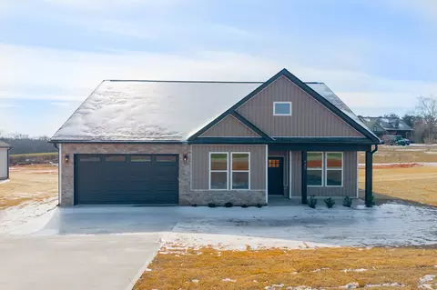 937 Ferree Rd, Campobello, SC 29322