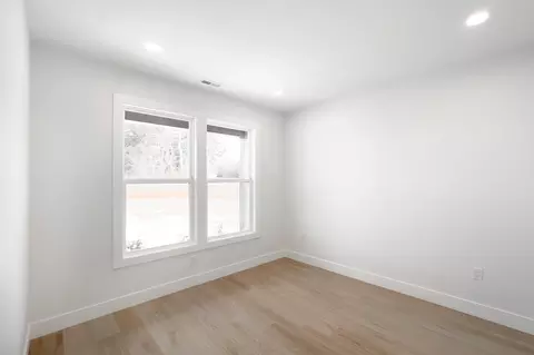 Bedroom - 931 Ferree Rd, Campobello, SC 29322 photo 3 of 6