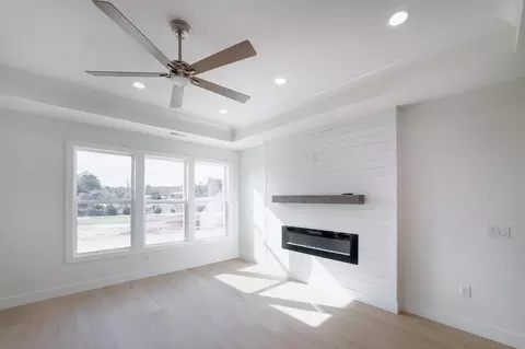 Living - 931 Ferree Rd, Campobello, SC 29322 photo 6 of 7