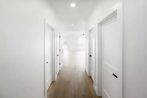 Entry Way - 931 Ferree Rd, Campobello, SC 29322 photo 2 of 2