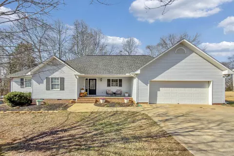 120 Monique Ln, Woodruff, SC 29388
