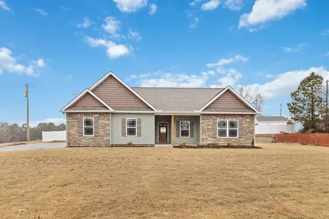 255 Pillsburgh Cir, Landrum, SC 29356