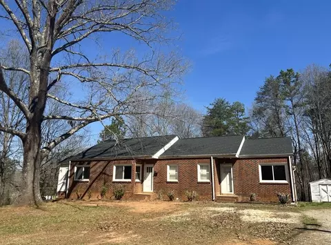 204 Washington Rd, Cowpens, SC 29330
