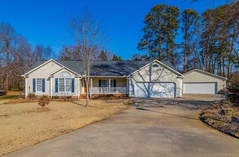 317 Carmichael Ct, Boiling Springs, SC 29316