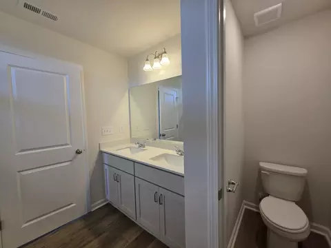 Bath - 418 Dodger Ave, Chesnee, SC 29323 photo 4 of 5