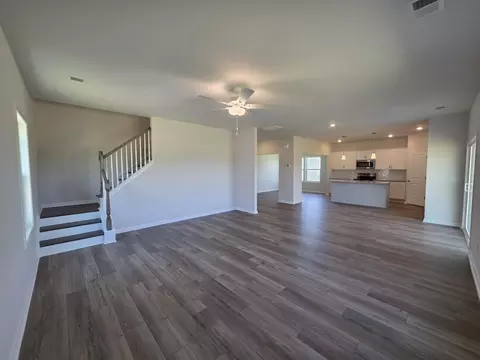 Living - 418 Dodger Ave, Chesnee, SC 29323 photo 2 of 3