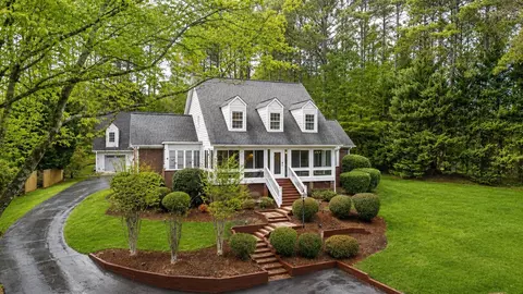 104 Emerald Pointe Dr, Seneca, SC 29672