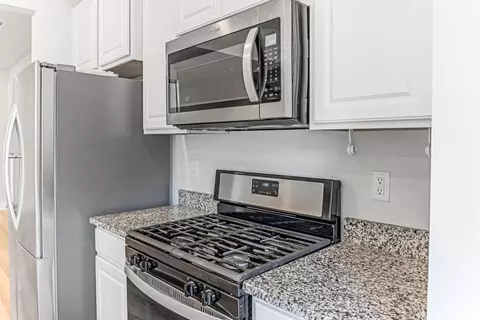 Kitchen - 1031 Millison Pl, Moore, SC 29369 photo 2 of 3