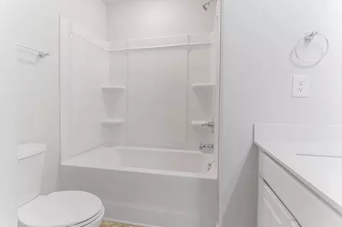 Bath - 1031 Millison Pl, Moore, SC 29369 photo 4 of 4