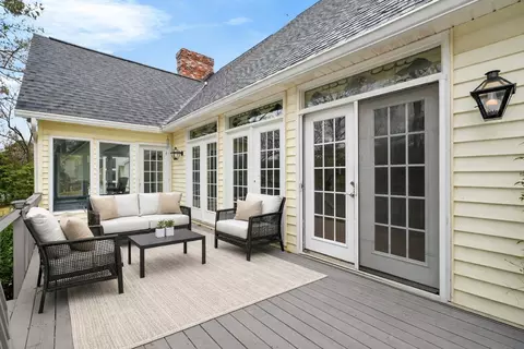 Exterior - 317 E Killarney Lk, Moore, SC 29369 photo 4 of 9