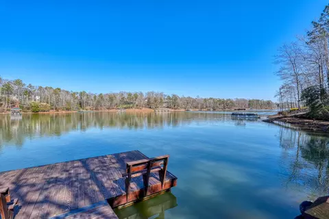 380 Country Oak Rd, Chesnee, SC 29323