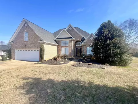 515 Blackstone Dr, Inman, SC 29349