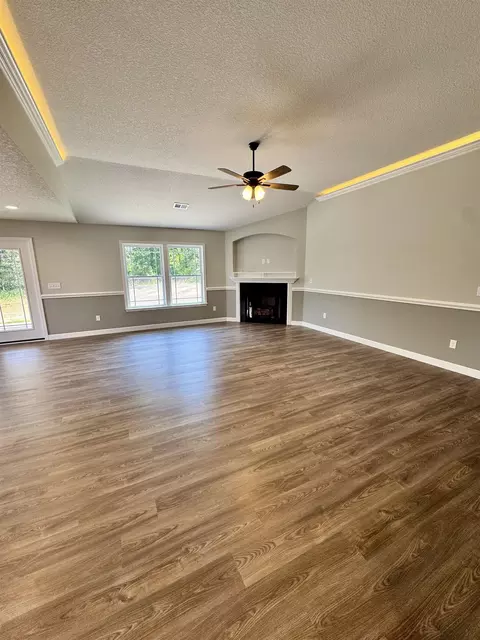 Living - 140 E Twisted Tree Dr, Gaffney, SC 29341 photo 1 of 1