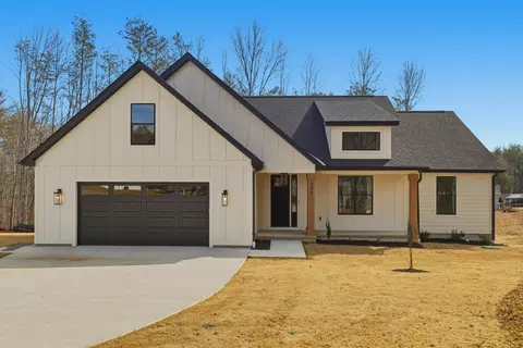 395 Mountainview Rd, Landrum, SC 29356