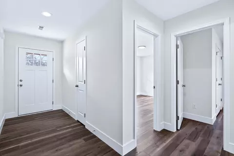 Entry Way - 776 Darwin Rd, Gaffney, SC 29340 photo 3 of 3