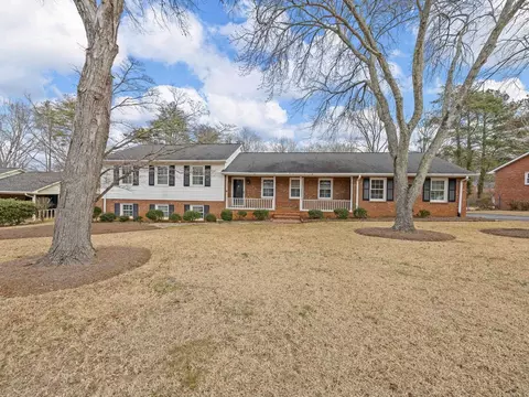 307 Holly Dr, Spartanburg, SC 29301
