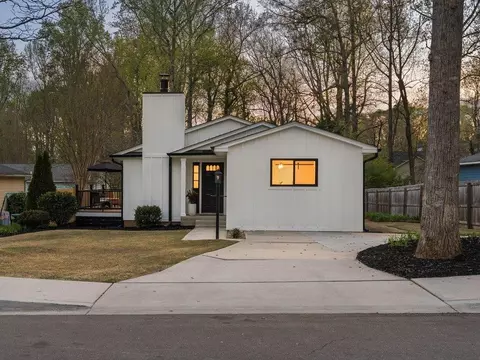 1005 Summit Dr, Greenville, SC 29609