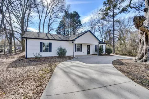 7 W 2nd St, Williamston, SC 29697 photo 2