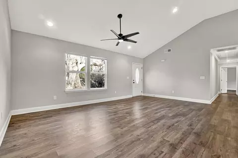 7 W 2nd St, Williamston, SC 29697 photo 8