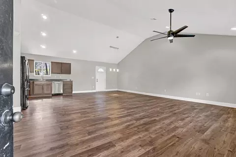 7 W 2nd St, Williamston, SC 29697 photo 3