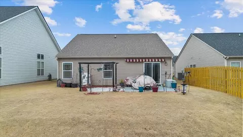 Exterior - 2141 Pomerol Dr, Moore, SC 29369 photo 4 of 5