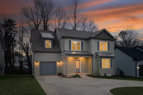 1320 Shoresbrook Rd, Spartanburg, SC 29301